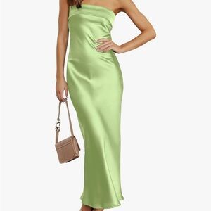 *NEVER WORN* Elegant Green Strapless Wedding Dress